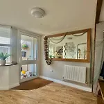 Seafront Cottage - Beach Access - Pet Friendly